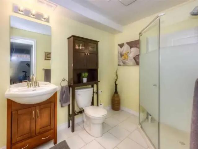 House 2 Bedroom For Rent Kitchener ON 1500 ES102434424