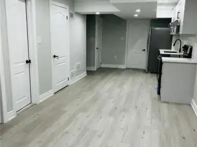 House 2 Bedroom For Rent Kitchener ON 1600 ES103594466