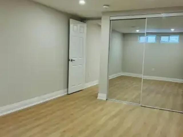House 2 Bedroom For Rent Kitchener ON 1600 ES105004791
