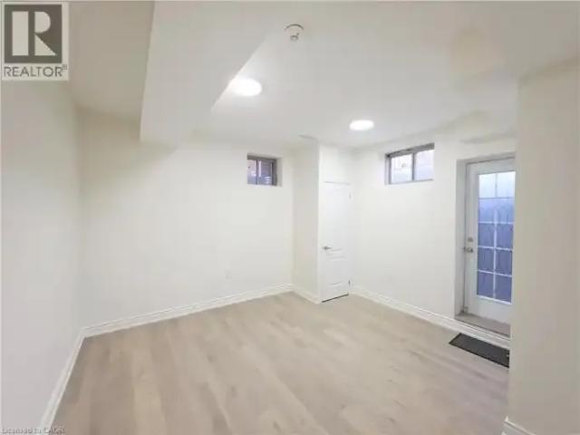 House 2 Bedroom For Rent Kitchener ON 1750 ES101507904