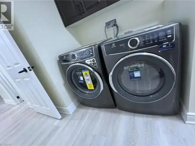 House 2 Bedroom For Rent Kitchener ON 1750 ES101827390