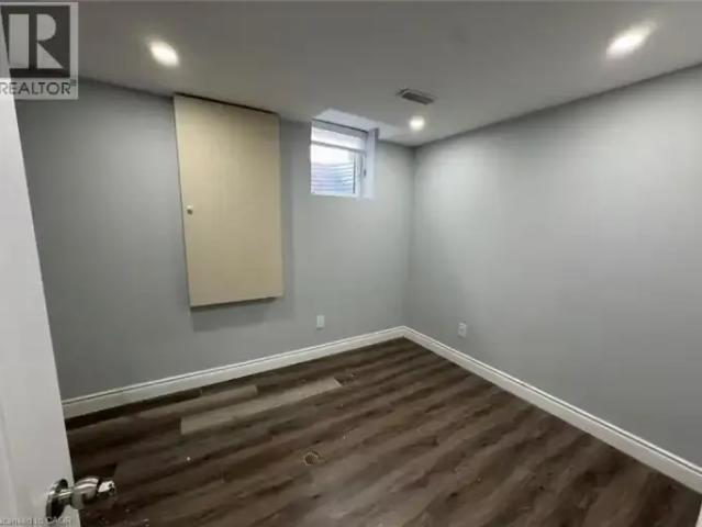 House 2 Bedroom For Rent Kitchener ON 1800 ELS102578807