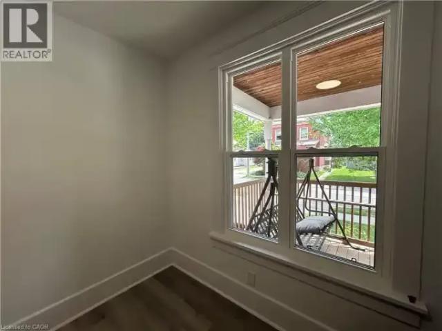 House 2 Bedroom For Rent Kitchener ON 2000 ES103695236