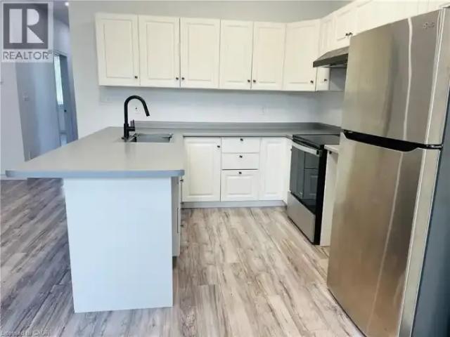 House 2 Bedroom For Rent Kitchener ON 2100 ES104972876