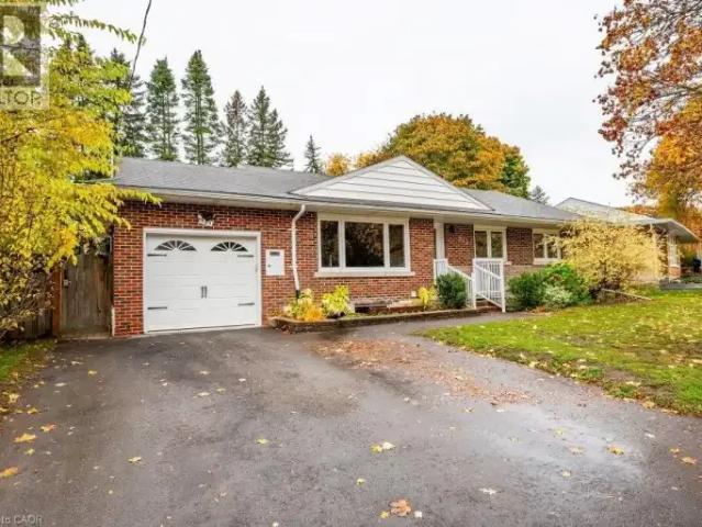 House 2 Bedroom For Rent Kitchener ON 2200 ELS101476095