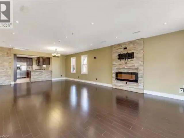 House 2 Bedroom For Rent Kitchener ON 2300 ELS102952177