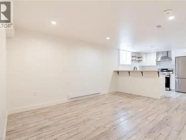 House 2 Bedroom For Rent London ON 1900 ES104142801