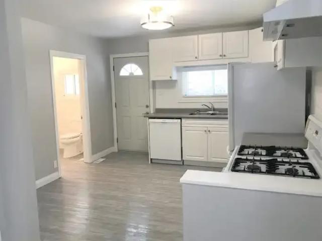 House 2 Bedroom For Rent London ON 2095 ES102846717
