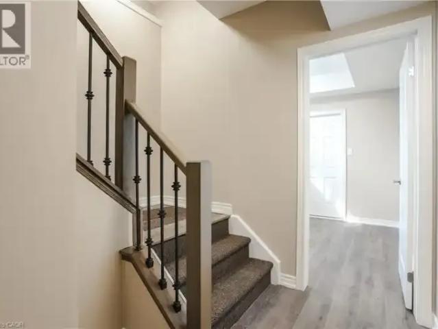House 2 Bedroom For Rent St. Catharines ON 1695 ES105087992