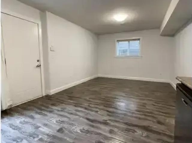 House 2 Bedroom For Rent Surrey BC 1650 ES105198724