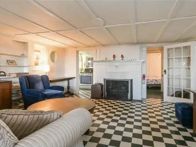 House 2 Bedroom For Rent Surrey BC 2800 ES104142861