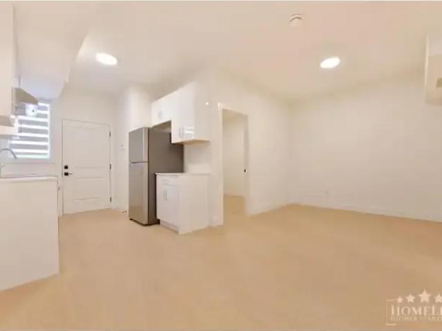 House 2 Bedroom For Rent Surrey BC 2000 ES103594532