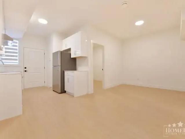 House 2 Bedroom For Rent Surrey BC 2000 ES103611690