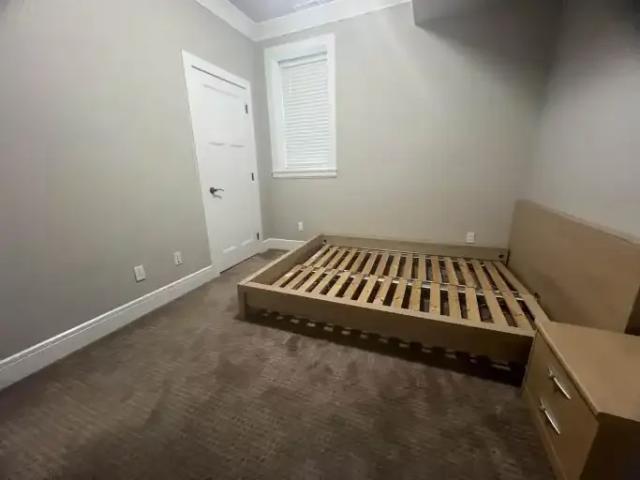 House 2 Bedroom For Rent Surrey BC 2300 ELS102629505