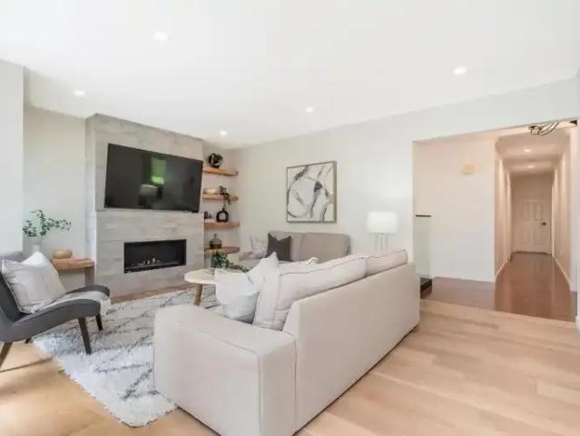 House 2 Bedroom For Rent Surrey BC 4200 ES102752751