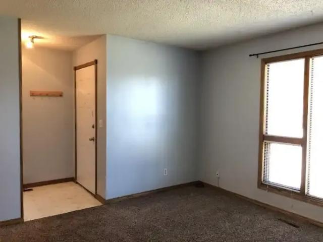 House 2 Bedroom For Rent Red Deer AB 1295 ES103594423