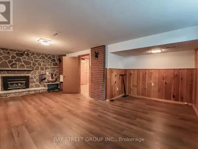 House 2 Bedroom For Rent Richmond Hill ON 1400 ES104681900