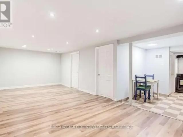 House 2 Bedroom For Rent Richmond Hill ON 1700 ES103695272