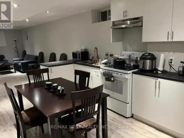 House 2 Bedroom For Rent Richmond Hill ON 1800 ES103487622