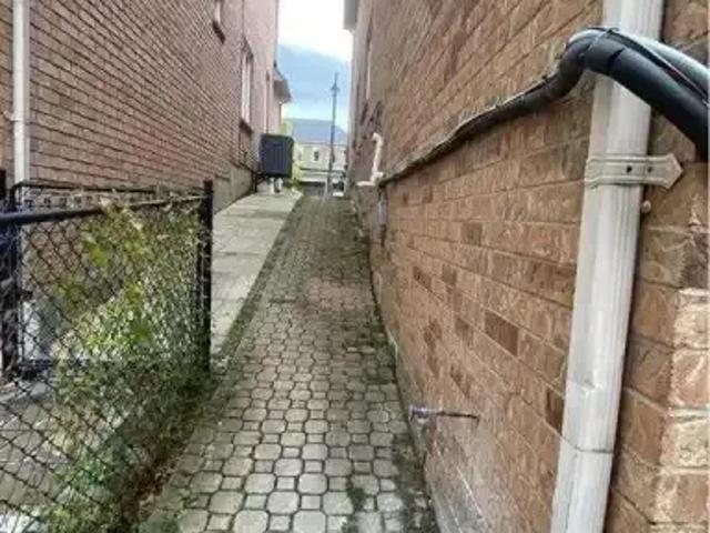 House 2 Bedroom For Rent Richmond Hill ON 2150 ES104563623