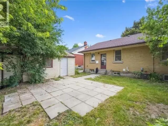 House 2 Bedroom For Rent Waterloo ON 1800 ES101878071