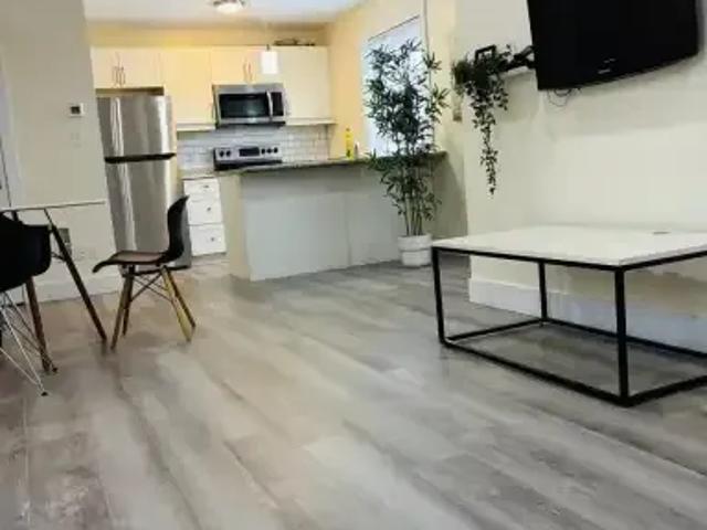 House 2 Bedroom For Rent Waterloo ON 2050 ES100444647