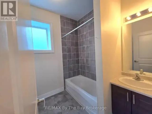 House 2 Bedroom For Rent Wasaga Beach ON 1700 ES102518997