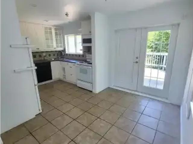 House 2 Bedroom For Rent White Rock BC 2800 ES102434533