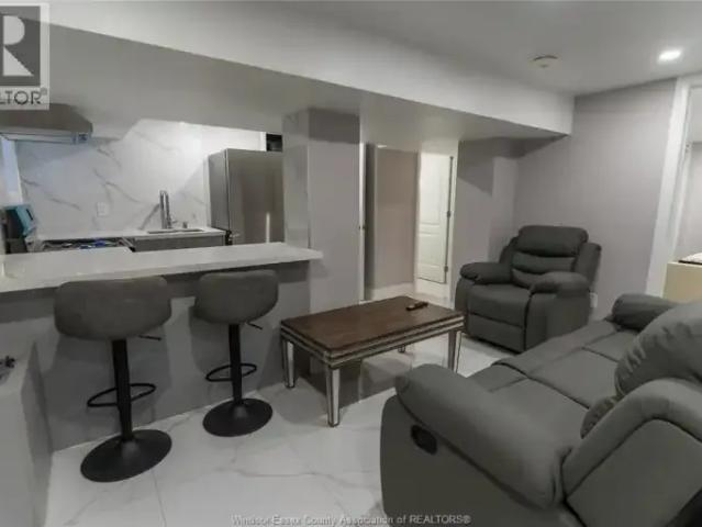 House 2 Bedroom For Rent Windsor ON 850 ES101828023