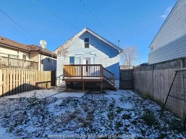 House 2 Bedroom For Rent Windsor ON 1200 ELS101878613