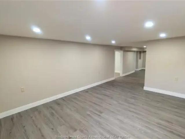 House 2 Bedroom For Rent Windsor ON 1400 ELS101878428