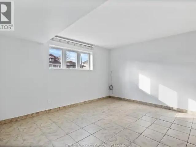 House 2 Bedroom For Rent Windsor ON 1600 ELS101986832