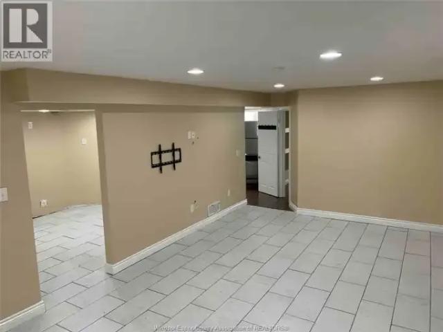 House 2 Bedroom For Rent Windsor ON 1600 ES105023381