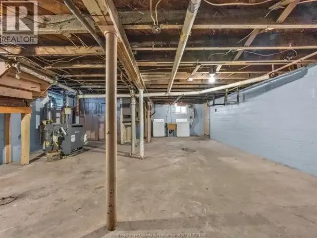 House 2 Bedroom For Rent Windsor ON 1600 ES102578995