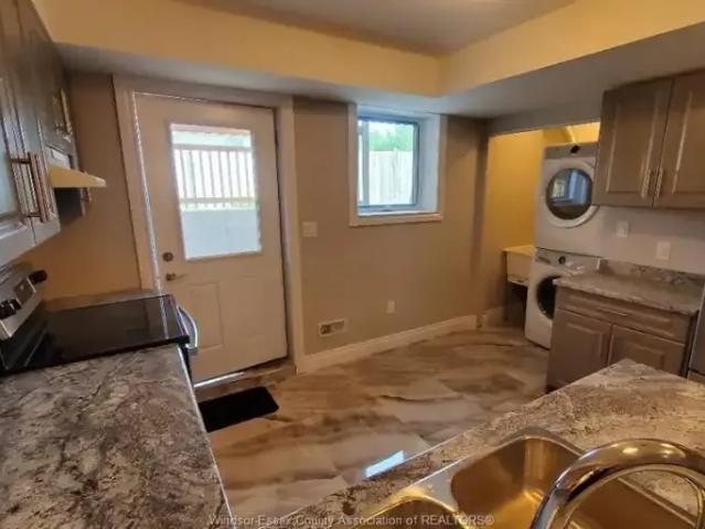 House 2 Bedroom For Rent Windsor ON 1700 ES96255033