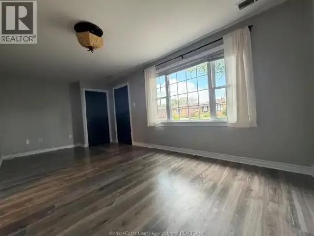 House 2 Bedroom For Rent Windsor ON 1800 ES102052810