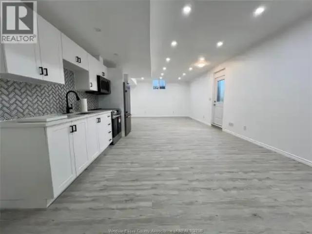 House 2 Bedroom For Rent Windsor ON 1800 ES103368114