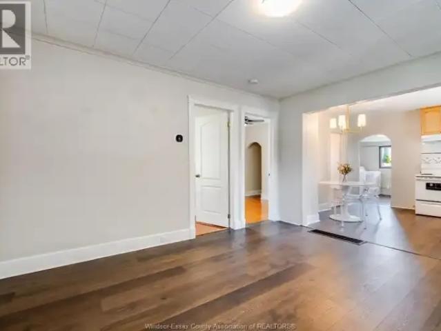 House 2 Bedroom For Rent Windsor ON 2100 ELS101879047