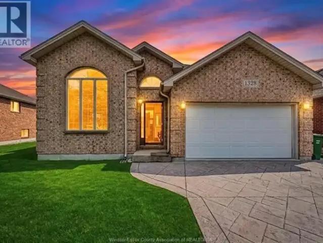 House 2 Bedroom For Rent Windsor ON 2190 ES105198682