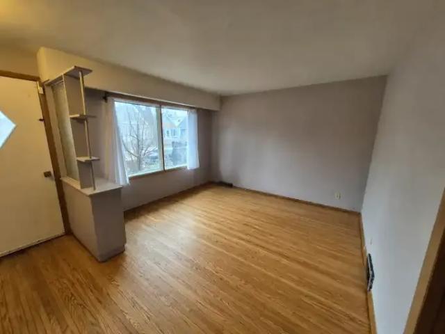 House 2 Bedroom For Rent Winnipeg MB 1400 ES102085745