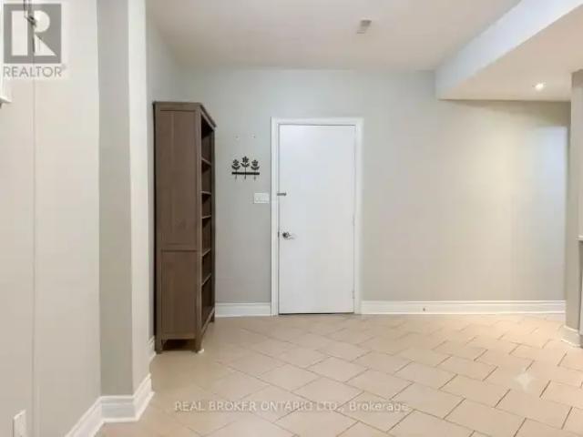House 2 Bedroom For Rent Vaughan ON 1600 ES104941086