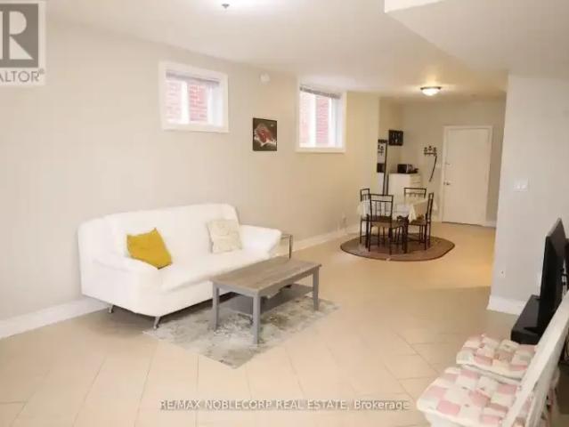 House 2 Bedroom For Rent Vaughan ON 1799 ES103920656