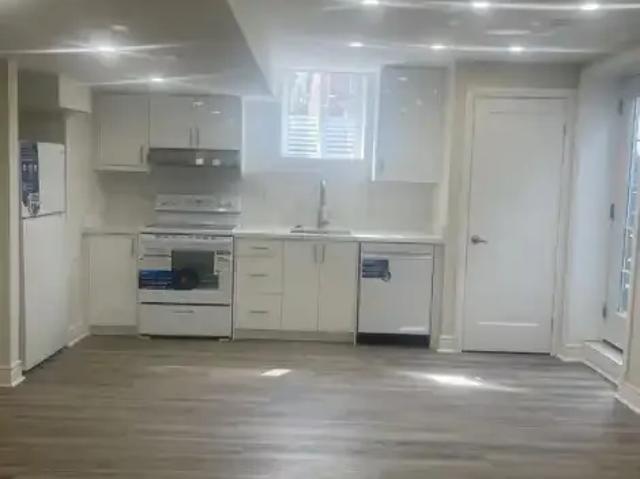 House 2 Bedroom For Rent Vaughan ON 1900 ES103740090