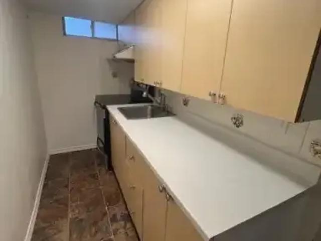 House 2 Bedroom For Rent Vaughan ON 1950 ES102366583