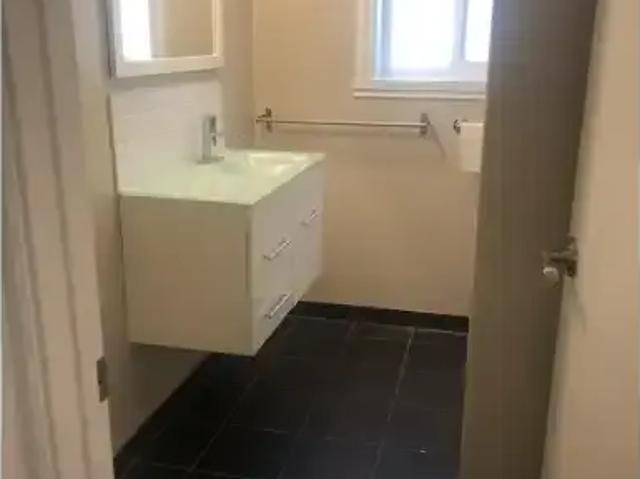 House 2 Bedroom For Rent Vancouver BC 2050 ES101878945
