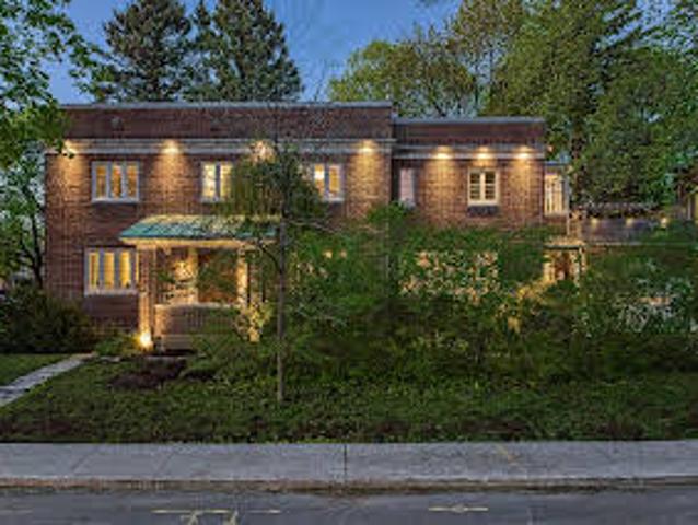 Contemporary house with terrace