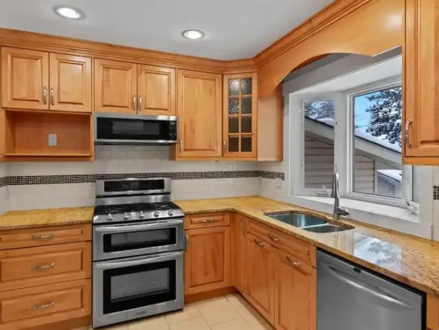 House 3 Bedroom For Rent Calgary AB 4200 ES105185399