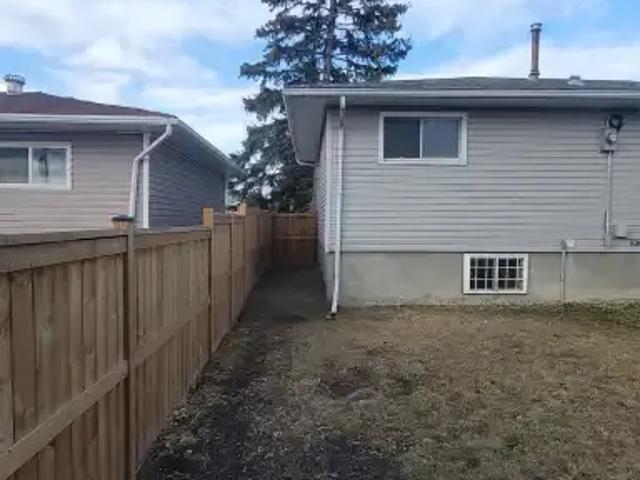 House 3 Bedroom For Rent Calgary AB 1400 ES104681451