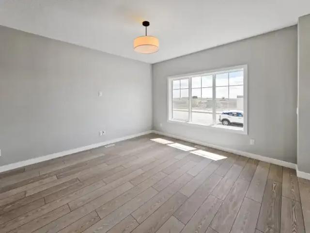 House 3 Bedroom For Rent Calgary AB 2049 ES102658560