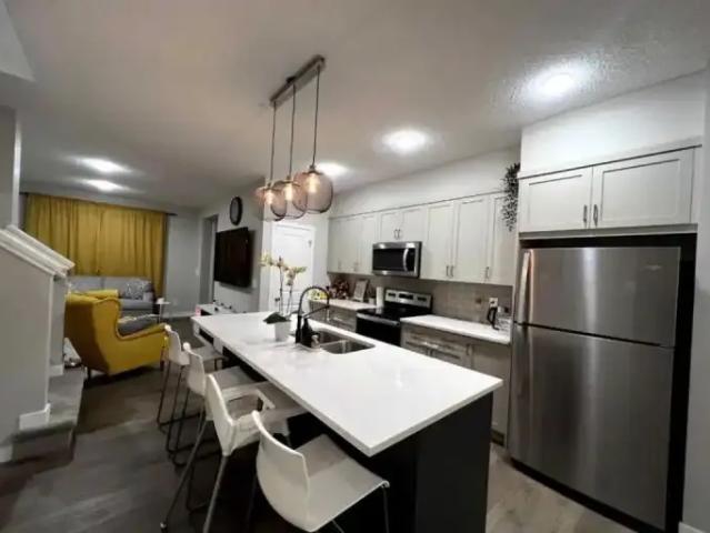 House 3 Bedroom For Rent Calgary AB 2100 ELS98363727